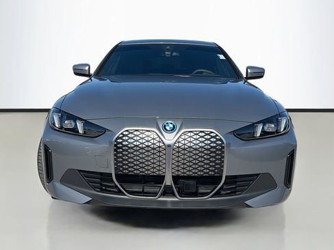 Used 2025 BMW i4 eDrive40 w/ Premium Package image 9