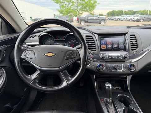Used 2018 Chevrolet Impala Premier FWD image 25