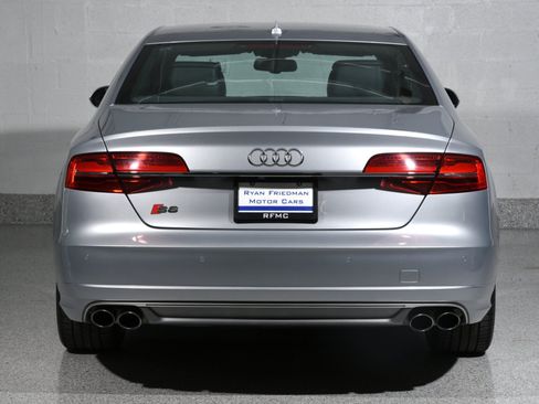 Used 2015 Audi S8 AWD/4WD image 15