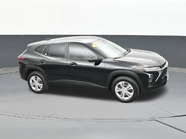 Used 2024 Chevrolet Trax LS FWD image 59