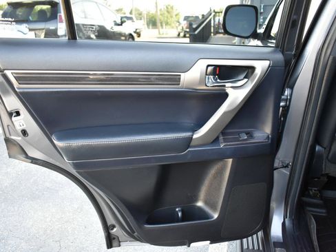 Used 2020 Lexus GX 460 Premium w/ Premium Package AWD/4WD image 40
