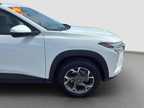 Used 2025 Chevrolet Trax LT w/ Driver Confidence Package image 21