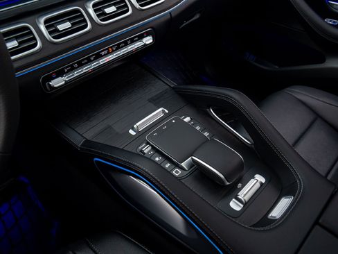 New 2026 Mercedes-Benz GLS 450 4MATIC image 13