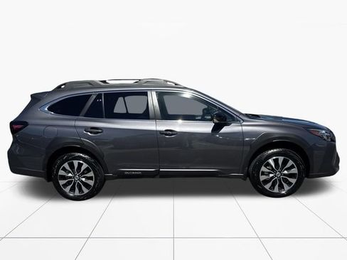Used 2025 Subaru Outback Limited w/ Popular Package #2 AWD/4WD image 7