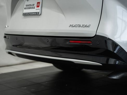 New 2026 Toyota Sienna Platinum image 9
