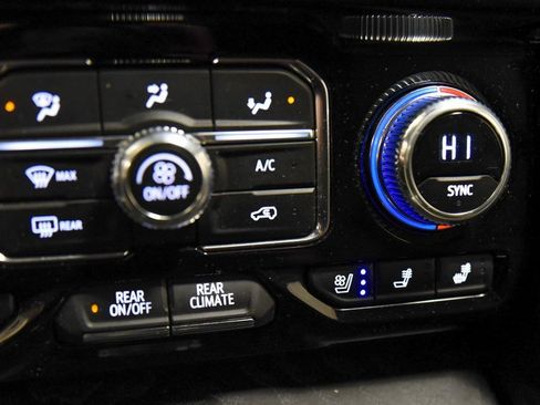 Used 2023 GMC Yukon XL Denali image 27