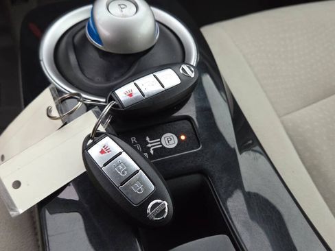 Used 2012 Nissan Leaf SV FWD image 47