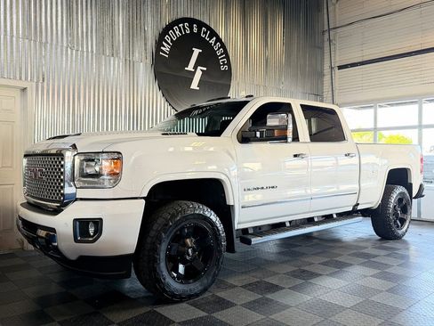 Used 2017 GMC Sierra 3500 Denali AWD/4WD image 1