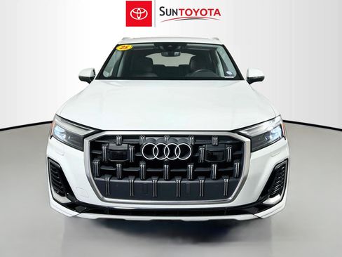 Used 2025 Audi Q7 3.0T Premium Plus AWD/4WD image 10