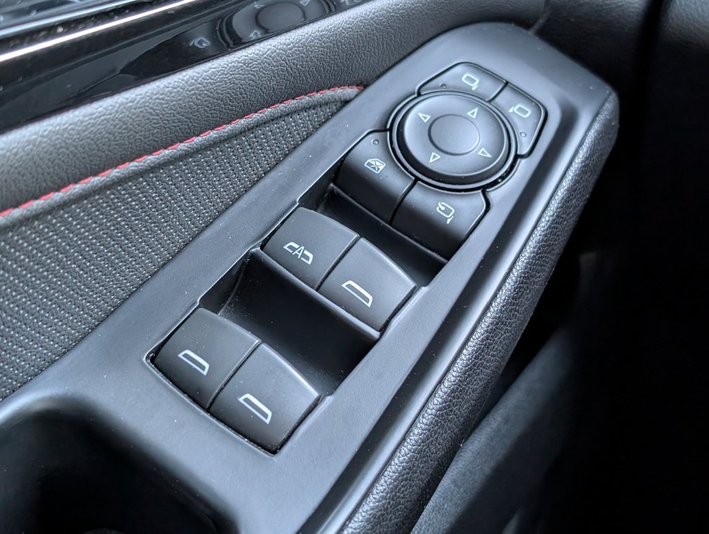 Used 2023 Chevrolet Traverse RS FWD image 22