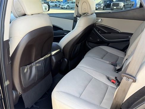 Used 2017 Hyundai Santa Fe Sport image 29