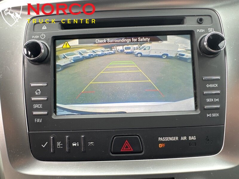 Used 2015 GMC Acadia SLE FWD image 21