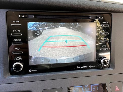 Used 2019 Toyota Sienna XLE Premium image 13