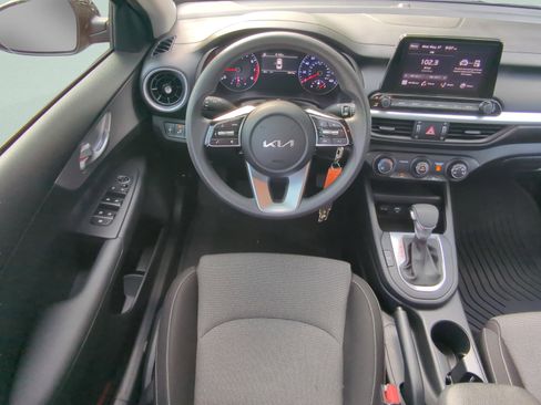 Used 2023 Kia Forte LXS w/ LXS Technology Package FWD image 12