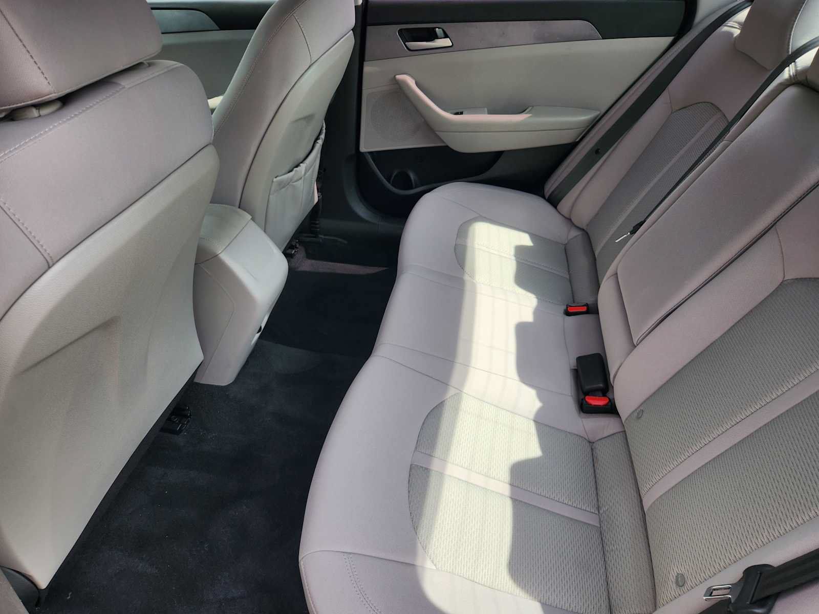 Used 2018 Hyundai Sonata SE FWD image 29