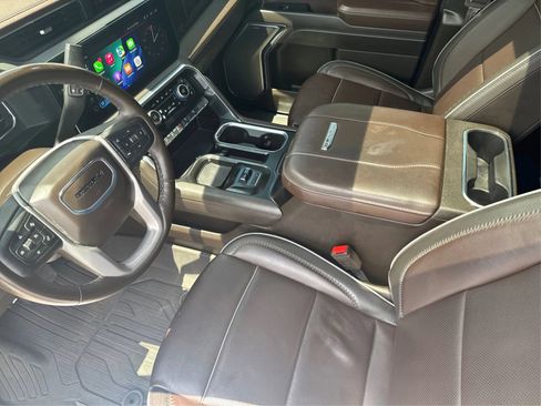 Used 2025 GMC Sierra 2500 Denali w/ Denali Reserve Package AWD/4WD image 17