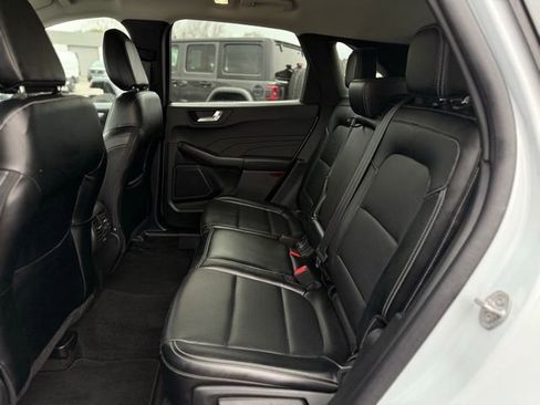 Certified 2025 Ford Escape Platinum image 15