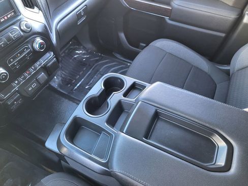 Used 2022 GMC Sierra 2500 SLE w/ Remote Start Package image 16