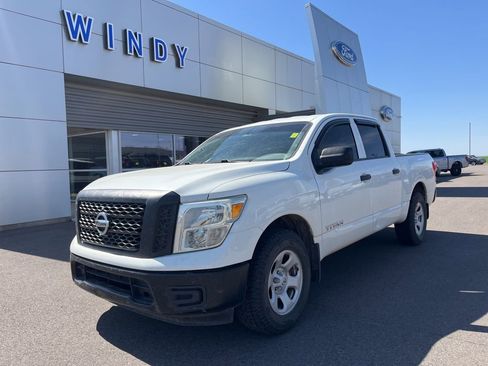 Used 2017 Nissan Titan S RWD image 1