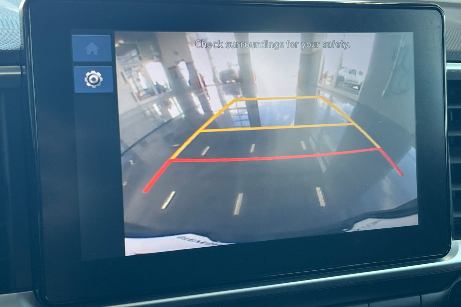 Used 2025 Hyundai Venue SE FWD image 16
