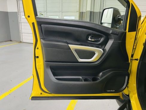 Used 2018 Nissan Titan PRO-4X w/ Pro-4x Convenience Package image 24