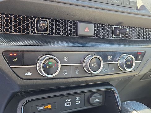 Certified 2024 Honda CR-V EX image 17