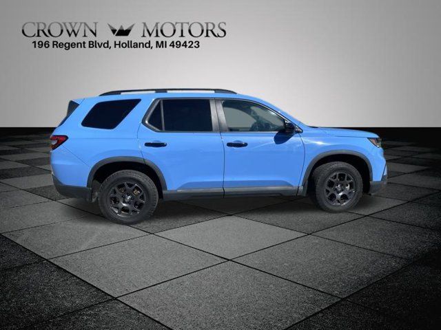 Used 2023 Honda Pilot TrailSport image 12