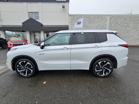 Used 2024 Mitsubishi Outlander SEL image 8