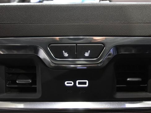 Used 2022 Chevrolet Silverado 1500 LTZ w/ LTZ Premium Package AWD/4WD image 49