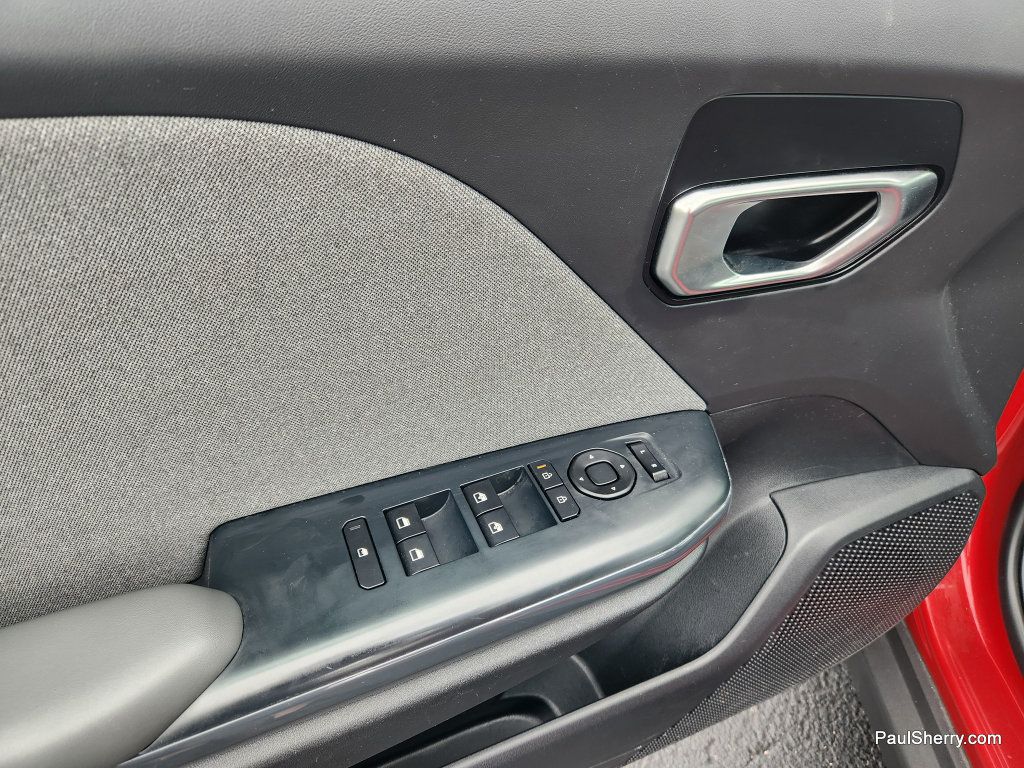 Used 2025 Kia K4 EX FWD image 25