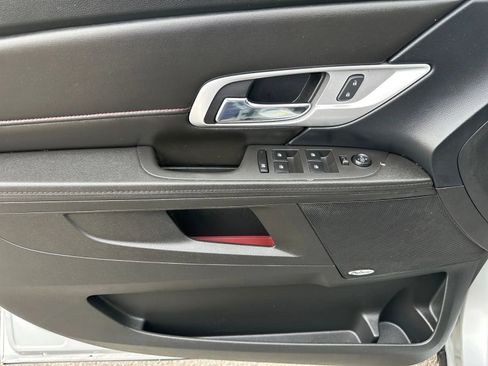 Used 2017 GMC Terrain SLE image 18