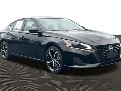 Used 2024 Nissan Altima 2.5 SR