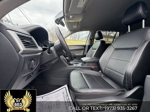 Used 2021 Volkswagen Atlas SE image 16