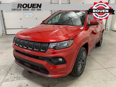 Used 2022 Jeep Compass Limited image 1