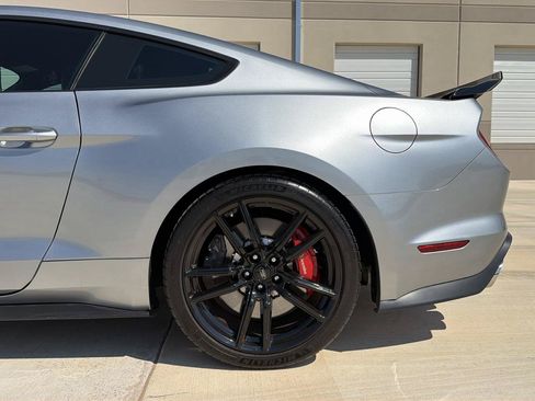 Used 2021 Ford Mustang Shelby GT500 w/ Technology Package RWD image 21