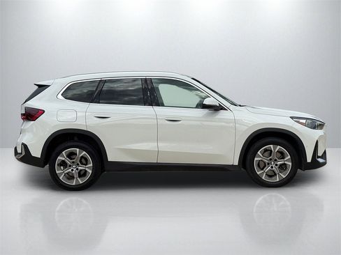 Used 2023 BMW X1 xDrive28i image 4