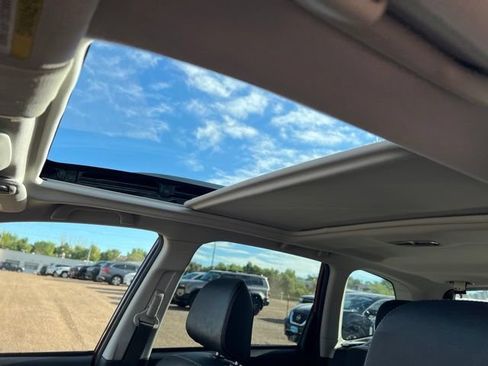 Used 2018 Subaru Forester 2.5i Touring AWD/4WD image 26