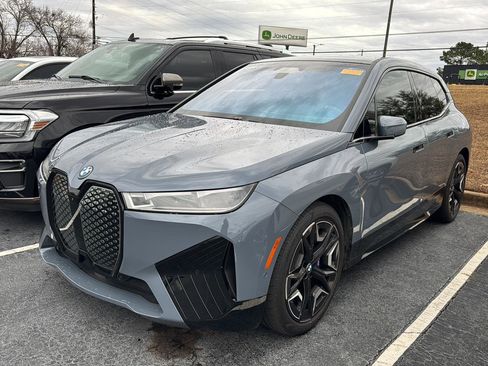 Certified 2025 BMW iX M60 image 9