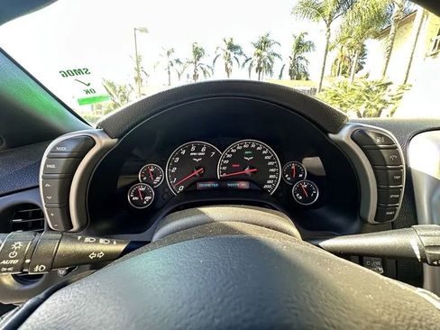 Used 2005 Chevrolet Corvette Coupe w/ Preferred Equipment Group RWD image 16