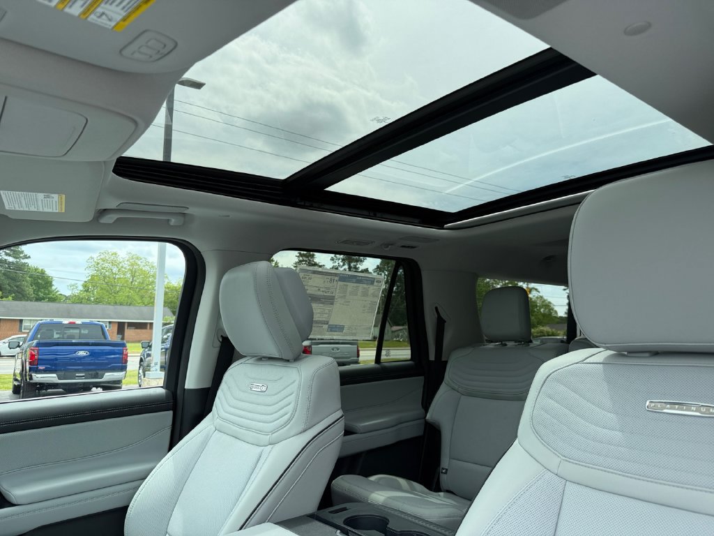 New 2026 Ford Expedition Max Platinum w/ Platinum Ultimate Package AWD/4WD image 17