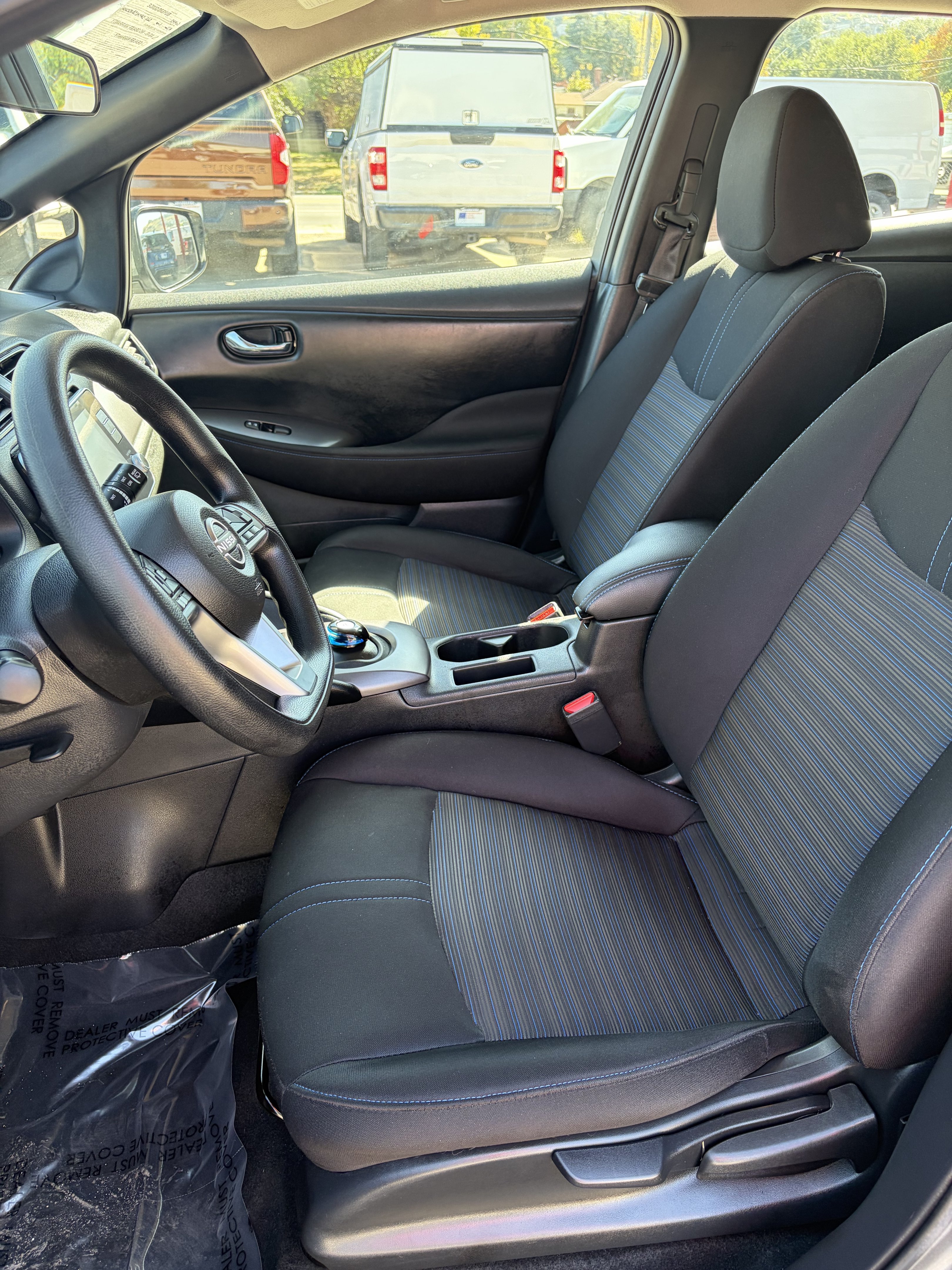 Used 2025 Nissan Leaf S FWD image 15
