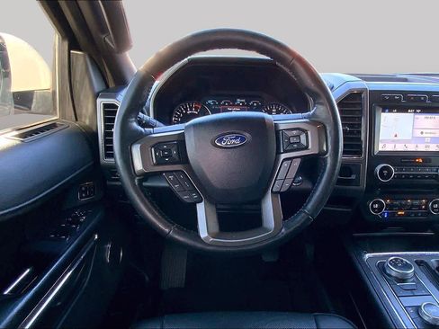Used 2018 Ford Expedition Max XLT w/ Equipment Group 202A AWD/4WD image 6