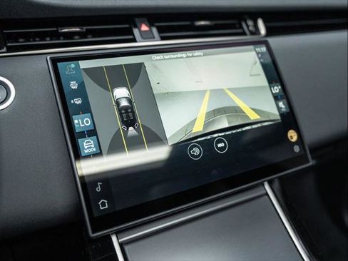 New 2026 Land Rover Range Rover Evoque S image 28