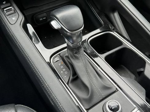 Used 2024 Kia Telluride EX w/ EX Captain's Chair Package FWD image 30