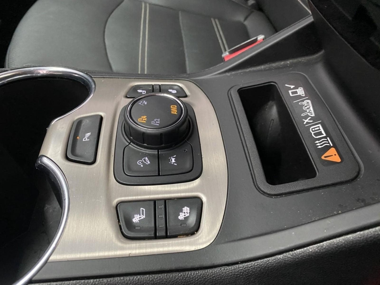 Used 2023 GMC Terrain Denali AWD/4WD image 24