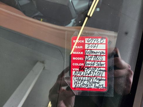 Used 2021 Volkswagen ID.4 Pro S image 9