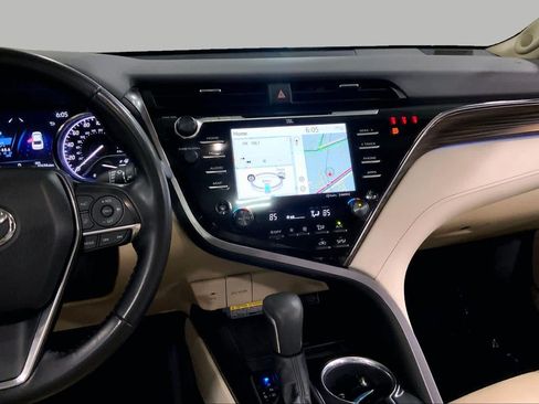 Used 2019 Toyota Camry XLE w/ Driver Assist Package FWD image 7