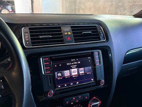 Used 2018 Volkswagen Jetta Sport FWD image 22