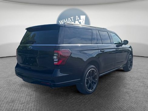 Used 2023 Ford Expedition Max Limited AWD/4WD image 3