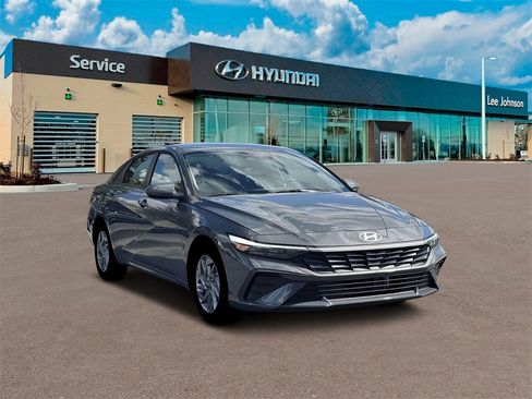 New 2026 Hyundai Elantra Blue image 11
